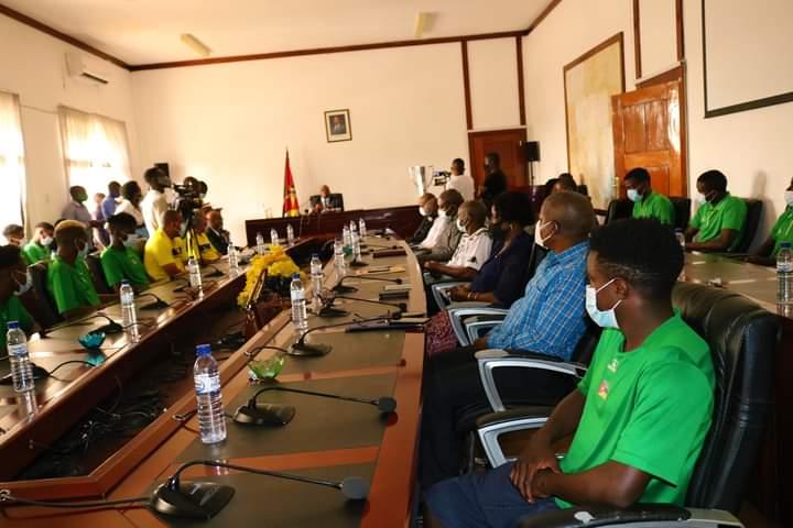 Governador de Nampula junta-se a Federação Moçambicana de Futebol no apoio aos Mambinhas rumo ao CAN-2021